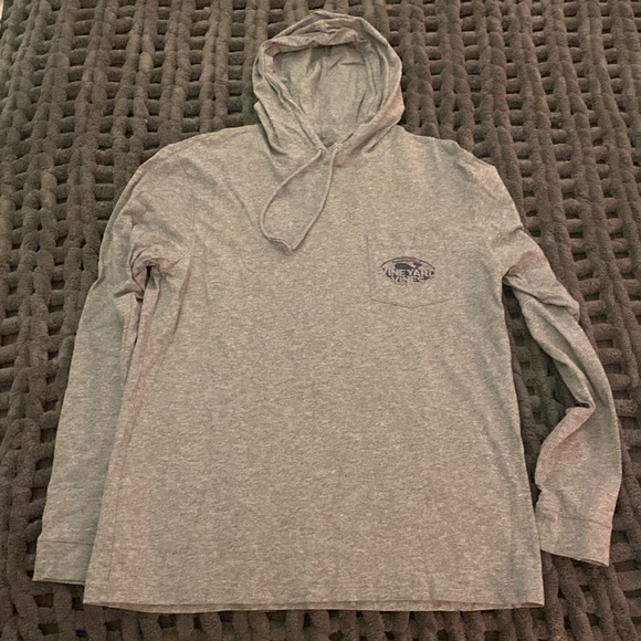 NWT men’s Vineyard Vines shirt. - Picture 1 of 4